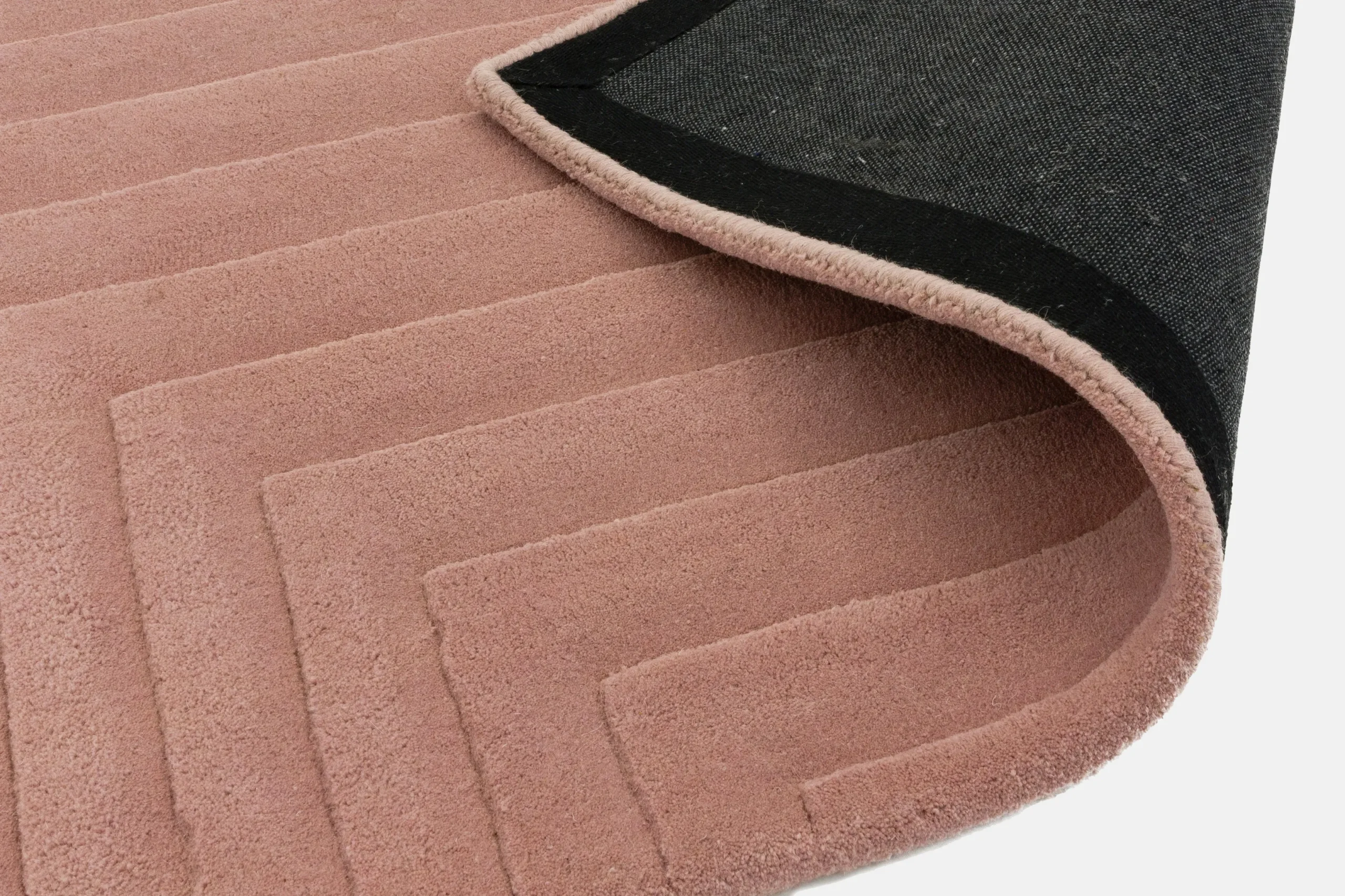 Form Rug 160xm x 230cm Pink