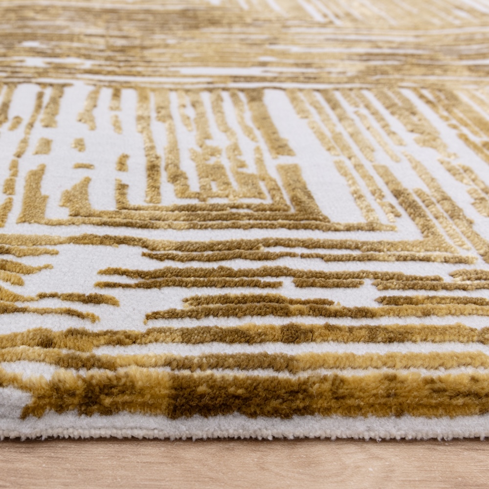 Kuza 120cm x 170cm Portrait Gold
