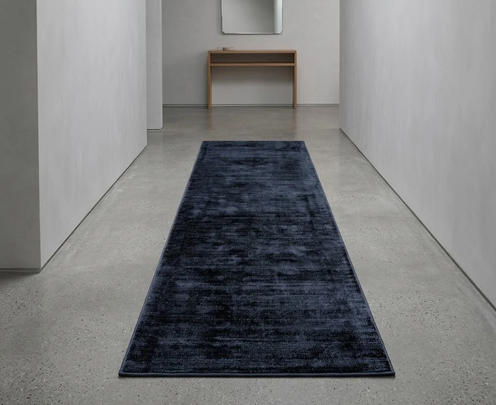 Blade Runner 66cm x 240cm Navy